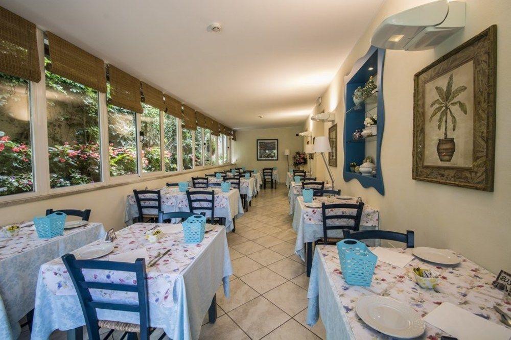 Hotel Riviera Blu تيرّينْيا المظهر الخارجي الصورة